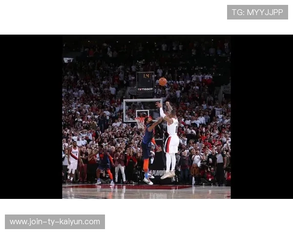 利拉德压哨三分见真章,密尔沃基热度不减